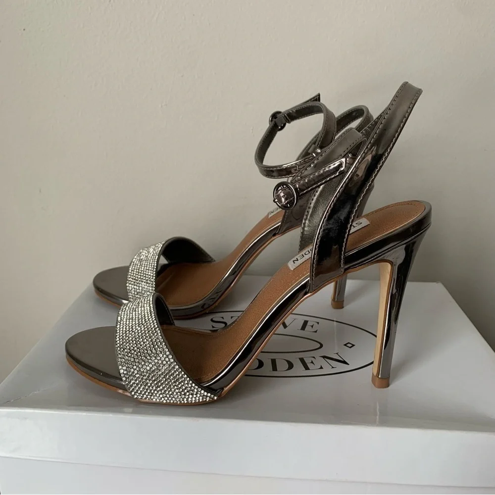 Steve Madden Rhinestone and Silver Ankle-strap sandal Heels Size 8